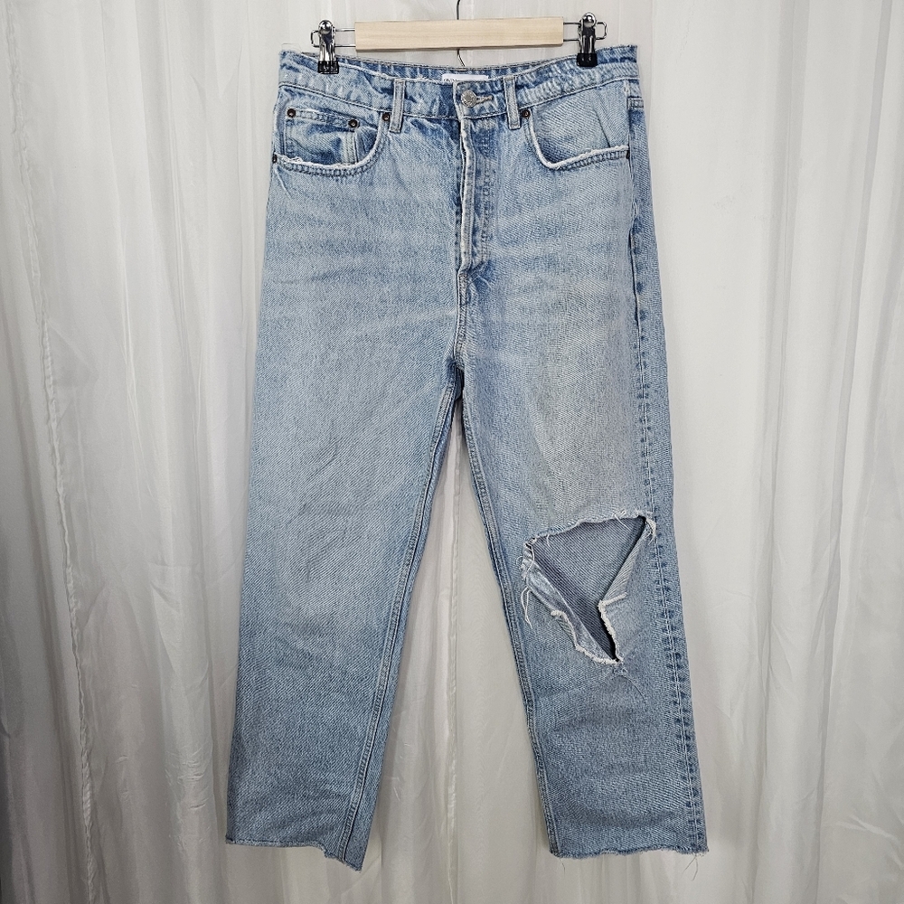 Zara High Rise Baggy Crop Distressed Light Wash 10